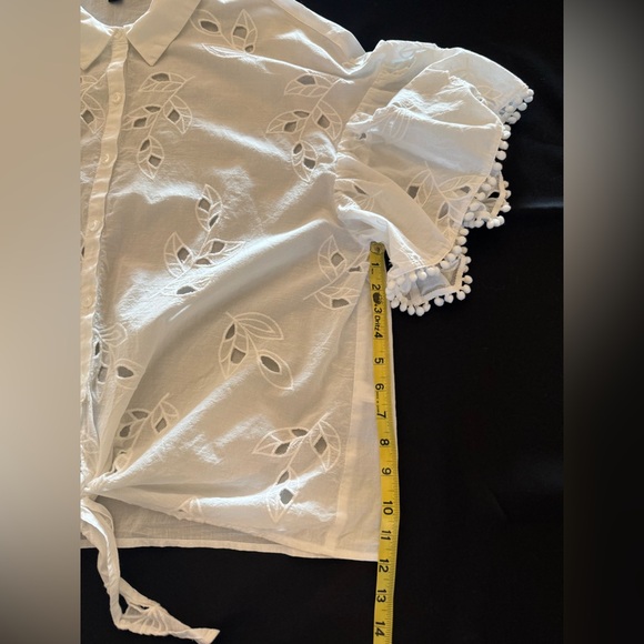 Marc New York Collard White Leaf Embroidered Blouse w/ Bell Sleeves. - Picture 6 of 9